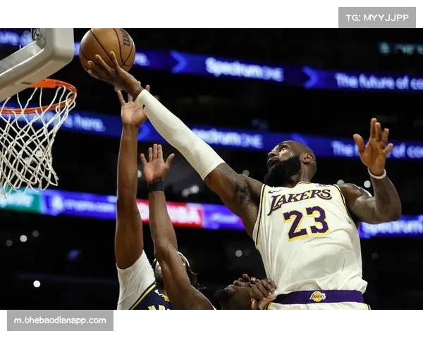 里夫斯豪取51分引爆全场 本赛季已有13名球员场均得分破30掀进攻狂潮 里夫斯豪取51分引爆全场 本赛季已有13名球员场均得分破30掀进攻狂潮